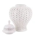 Amfora-pojemnik-dekoracyjny-ażurowy-biały-37-cm-1.webp