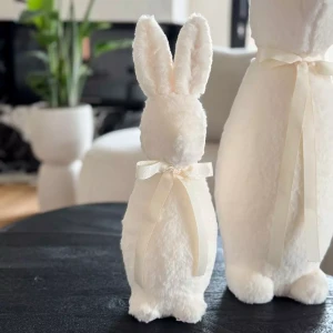 Zajączek futrzany kremowy 40 cm 